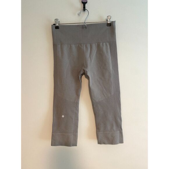 Lululemon Seamlessly Street Crop Heathered Medium Grey SIZE 6 - Picture 6 of 7